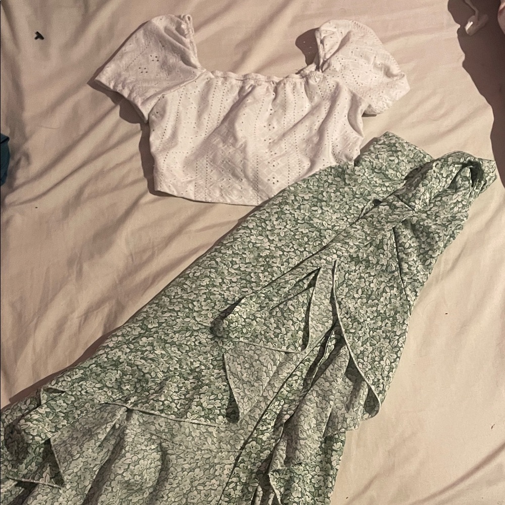 SHEIN Floral Print Skirt in Green and White